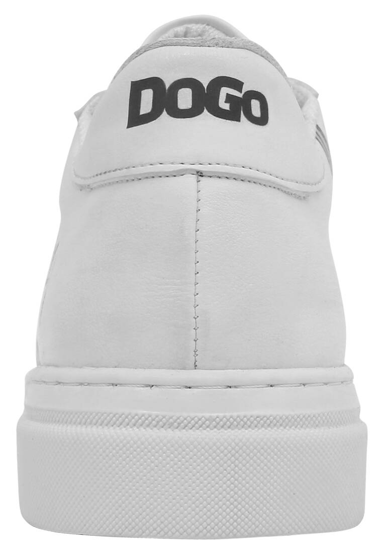 Dogo Ace Sneakers - What's Up Doc? Bugs Bunny